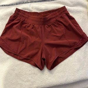 Lululemon Hotty Hot shorts 4” inseam size 8
